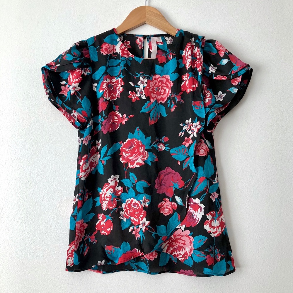 NWOT!! UO Tulip Style Floral Blouse Top